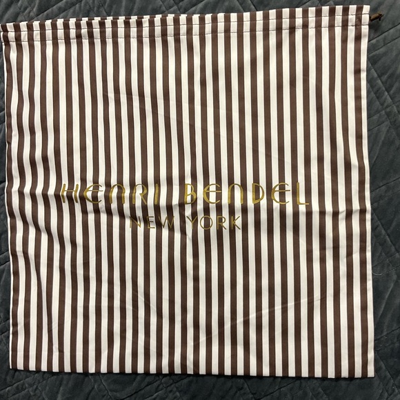 Henri Bendel LARGE Striped Dustbag - New and Unused 22.5 x 23 3 available - Picture 1 of 2
